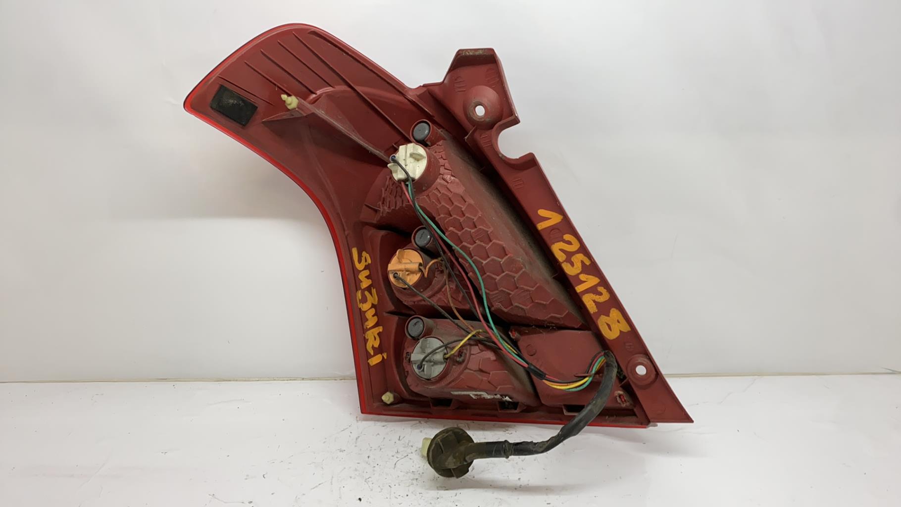 Feu arriere principal droit (feux) suzuki swift 3