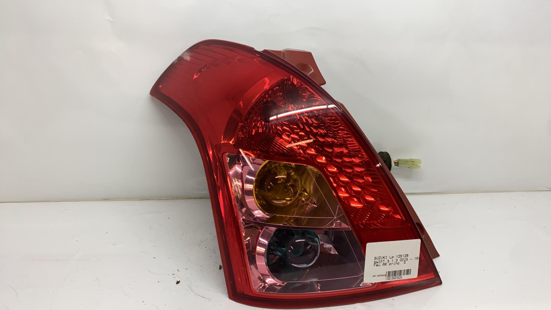 Feu arriere principal gauche (feux) suzuki swift 3