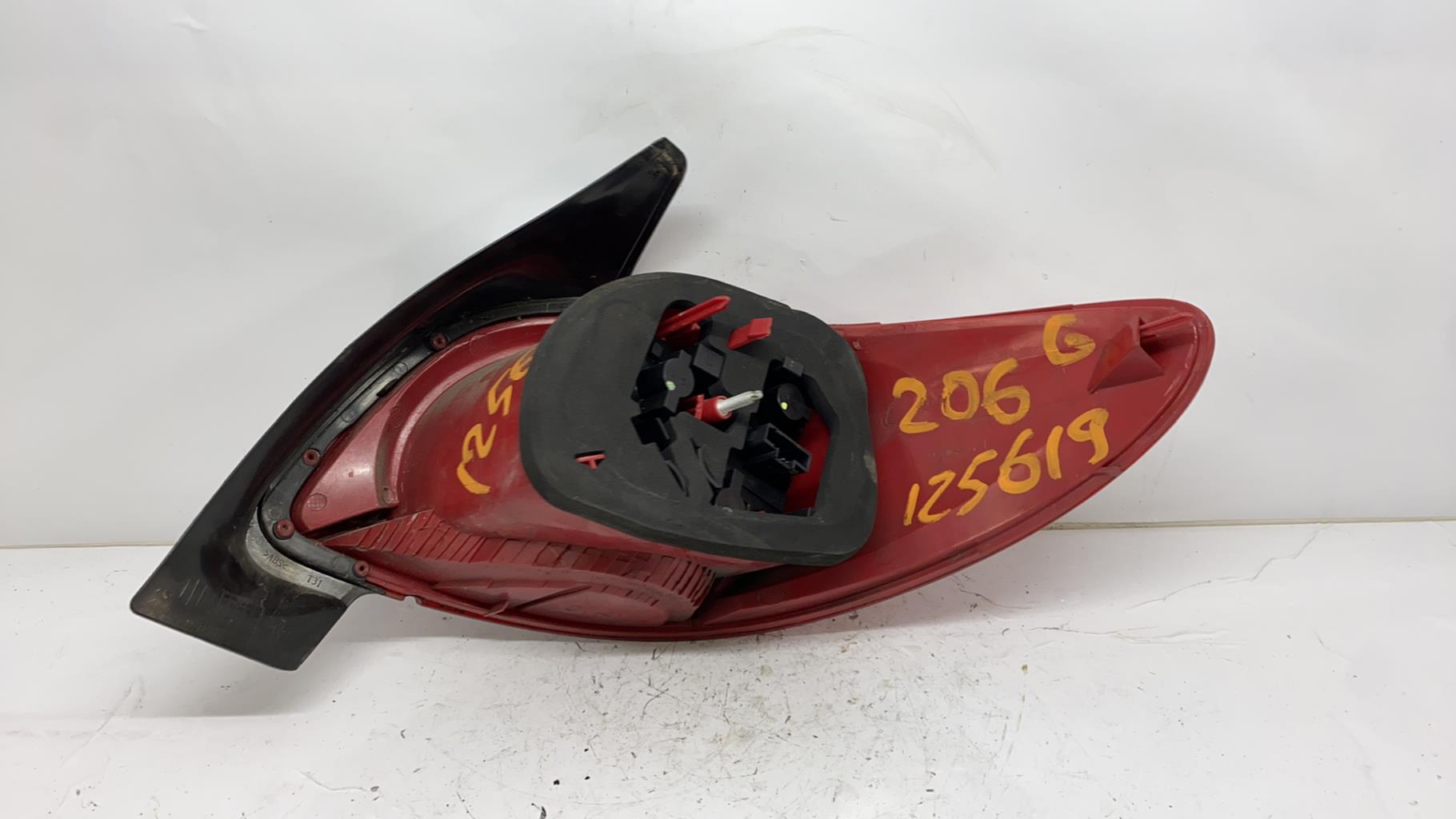 Feu arriere principal gauche (feux) peugeot 206+