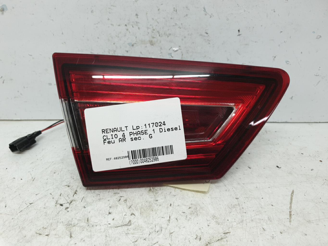 Feu arriere secondaire gauche (feux) renault clio 4 phase 1