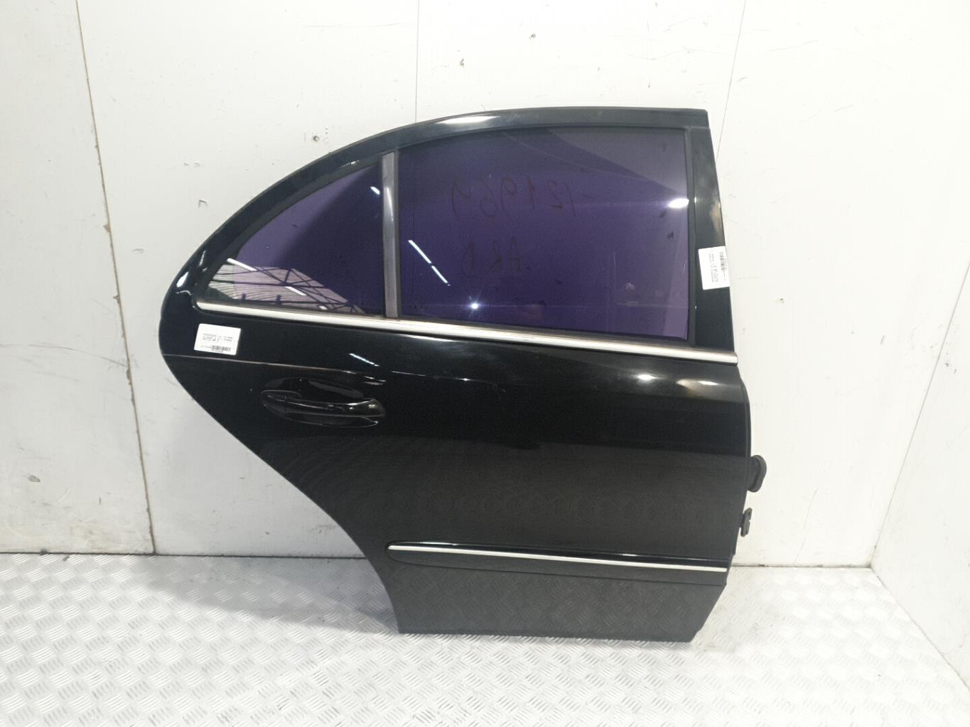 Porte arriere droit mercedes classe e 211 phase 1