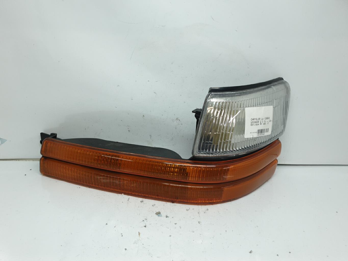 Optique avant secondaire gauche (feux)(clignotant) chrysler voyager 2