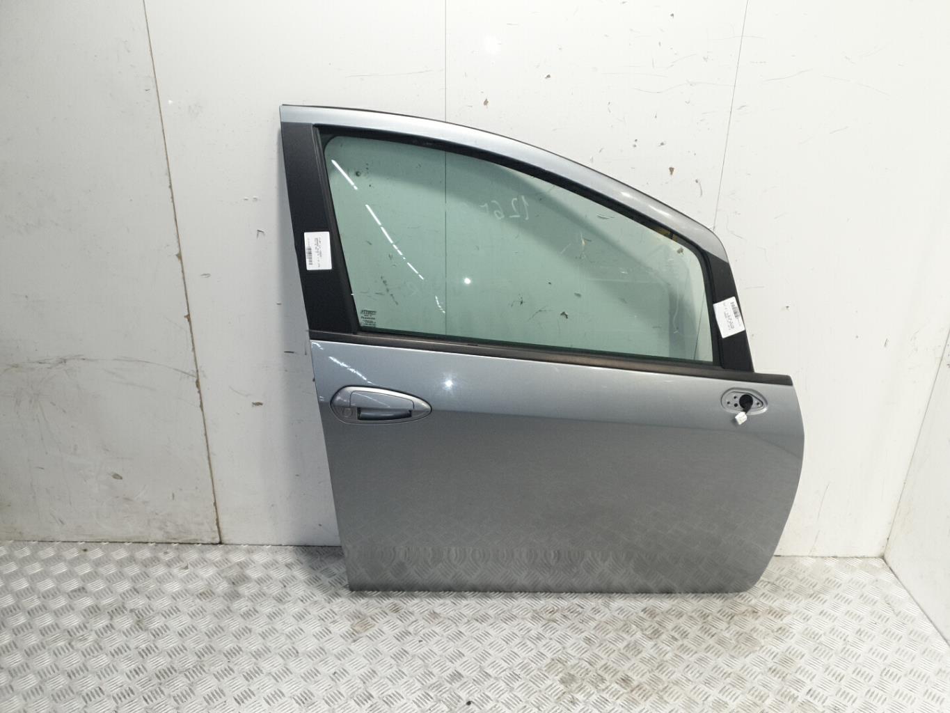 Porte avant droit fiat grande punto