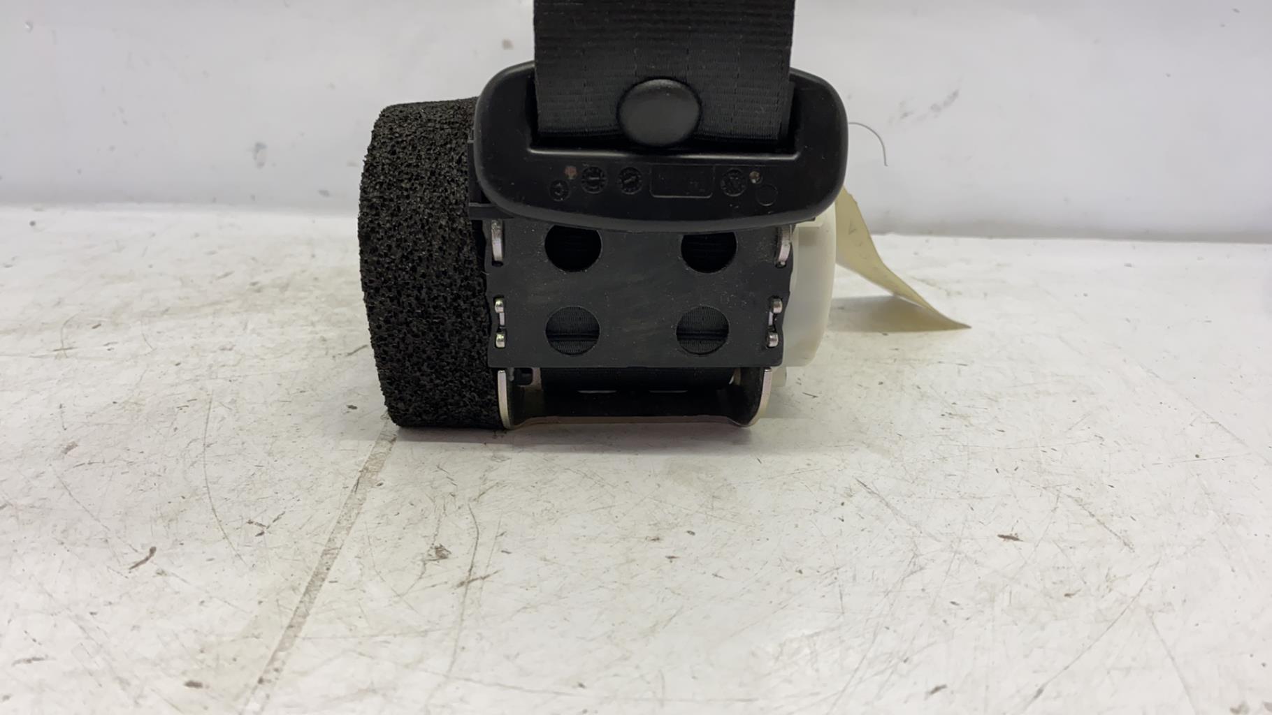 Ceinture arriere droit peugeot 3008 1 phase 1