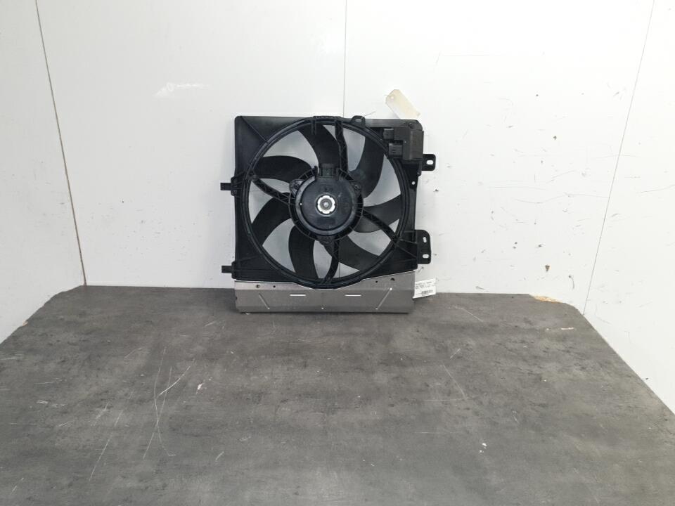 Moto ventilateur radiateur peugeot 208 1 phase 2