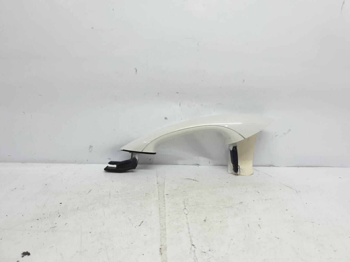 Poignee porte arriere droit bmw serie 5 f10 phase 1