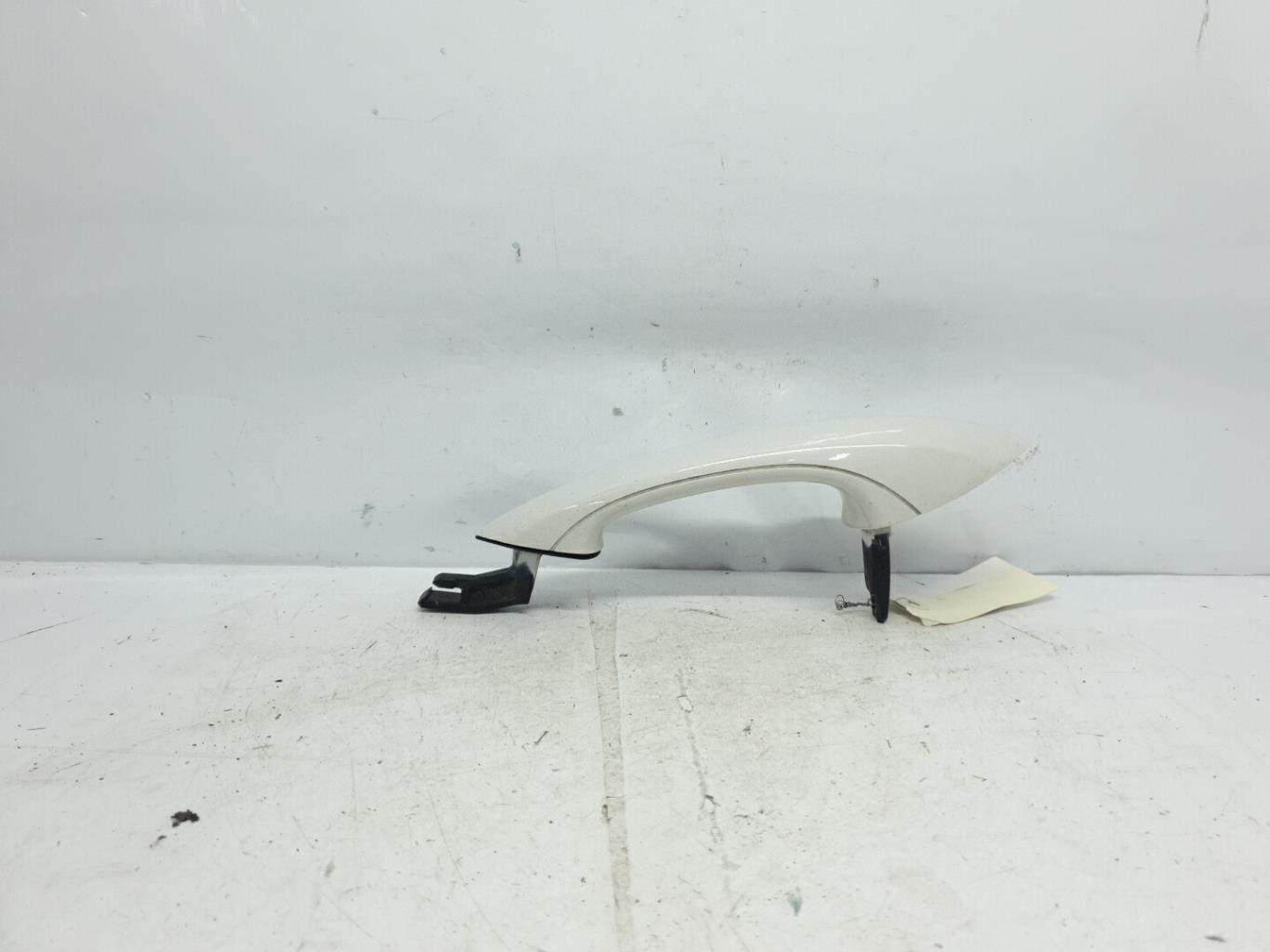 Poignee porte avant droit bmw serie 5 f10 phase 1