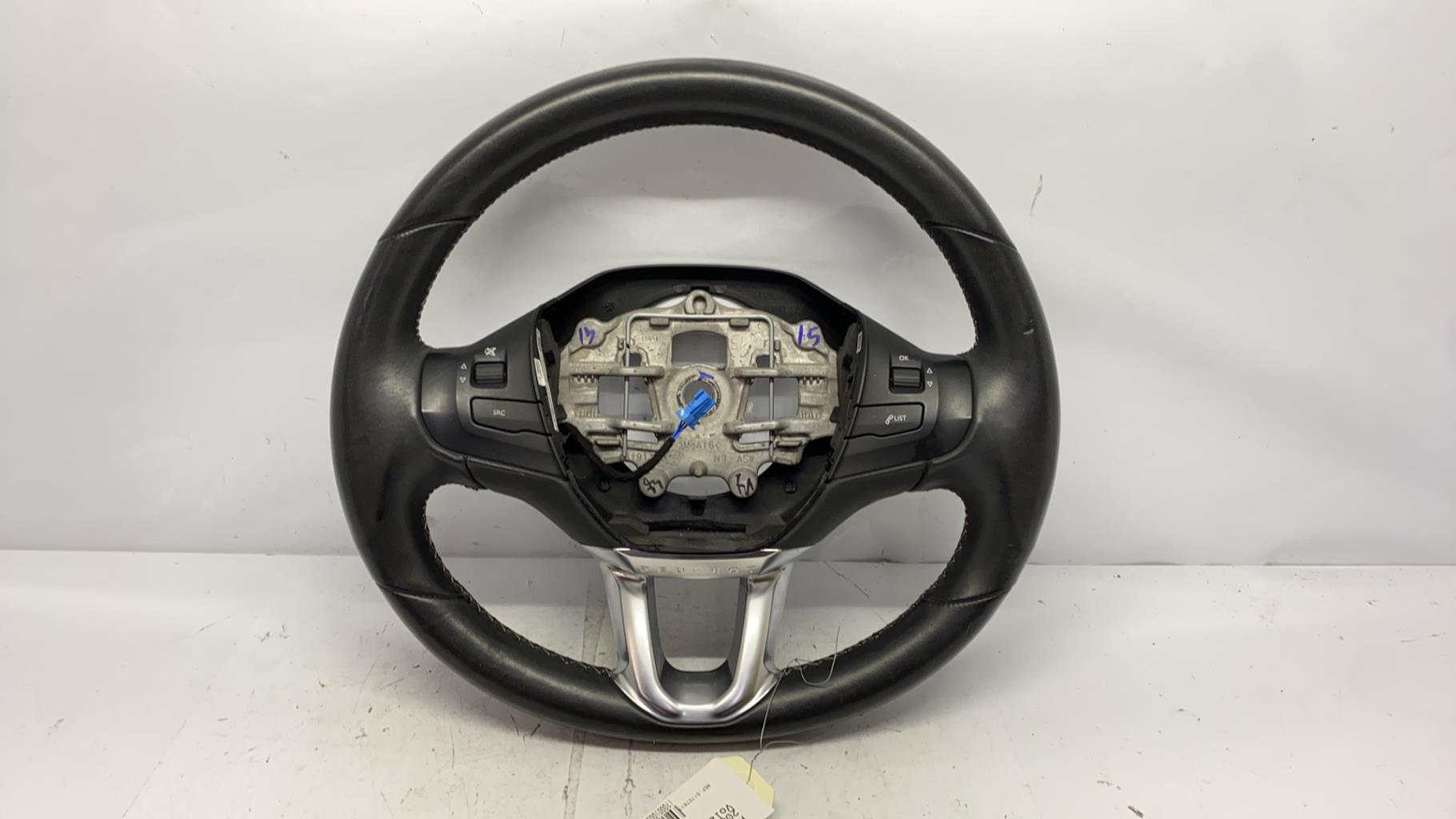 Volant peugeot 208 1 phase 2