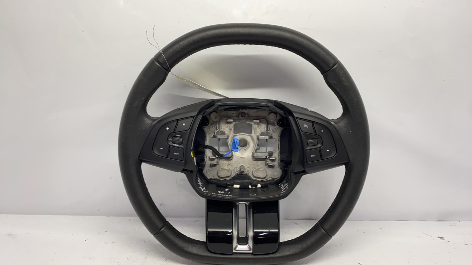 Volant citroen c4 cactus