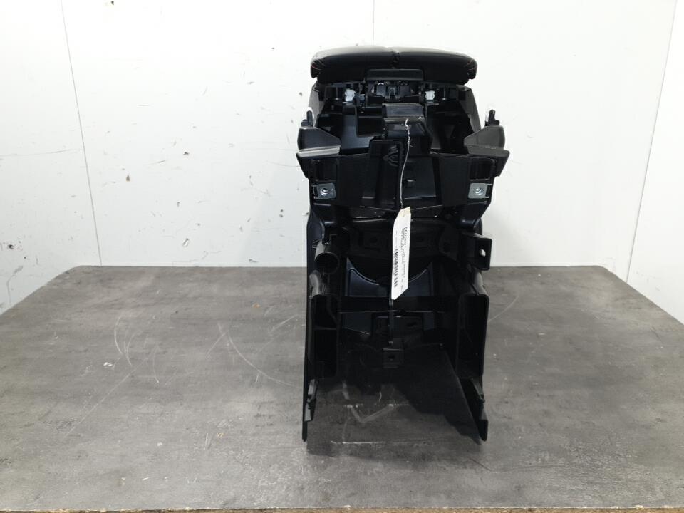 Console central (interieur plastique) peugeot 5008 2 phase 1