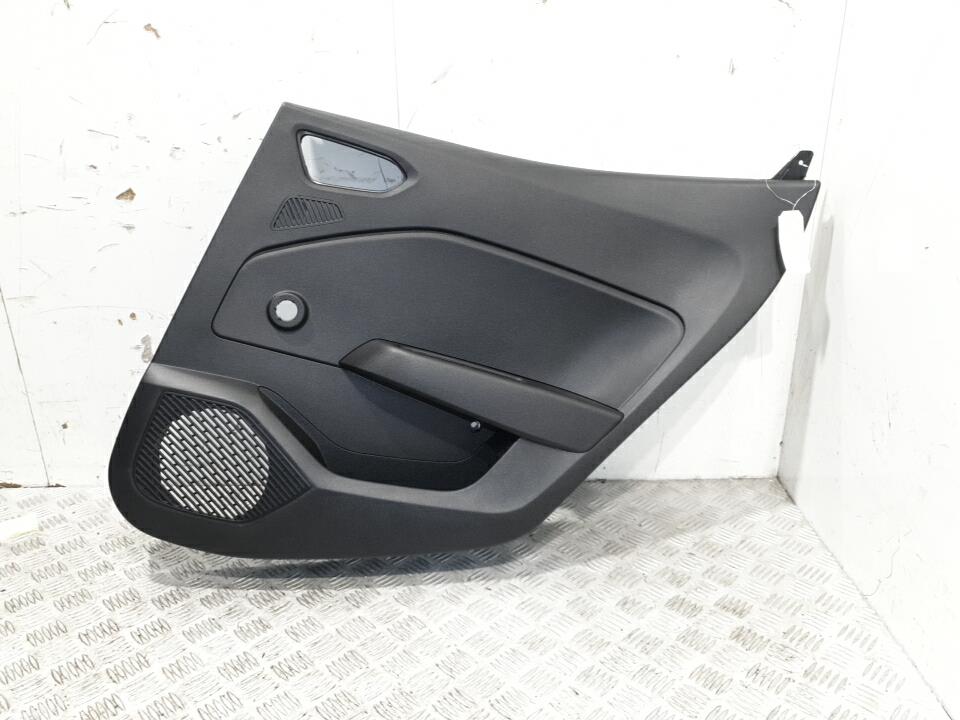 Panneau de porte arriere droit renault clio 5