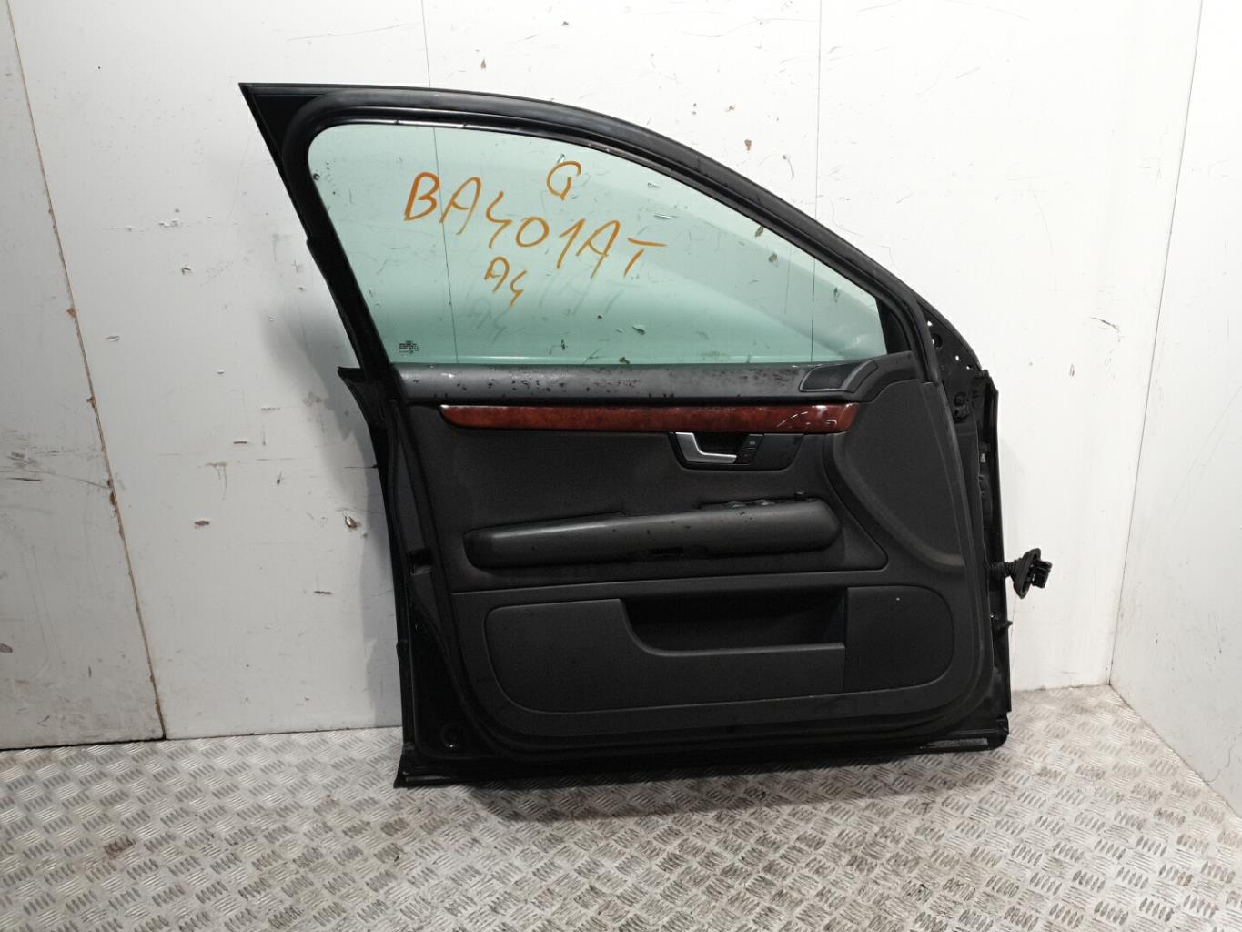Porte avant gauche audi a4 2 avant phase 1 break