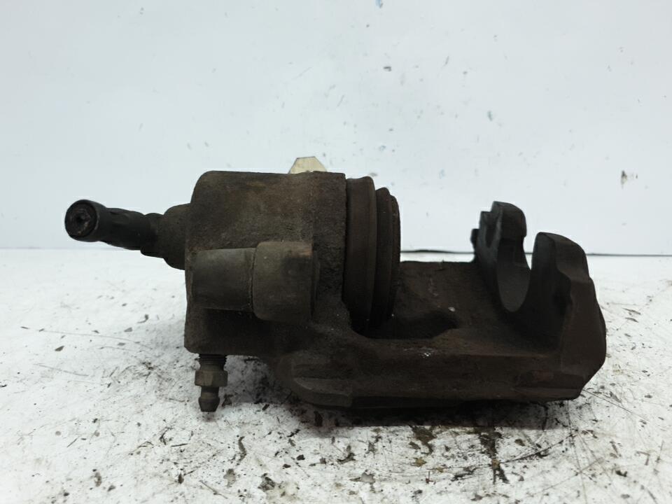 Etrier avant gauche (freinage) audi a3 1 phase 2
