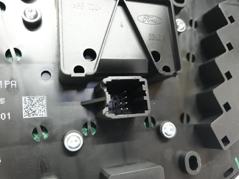Facade autoradio ford fiesta 6 phase 2