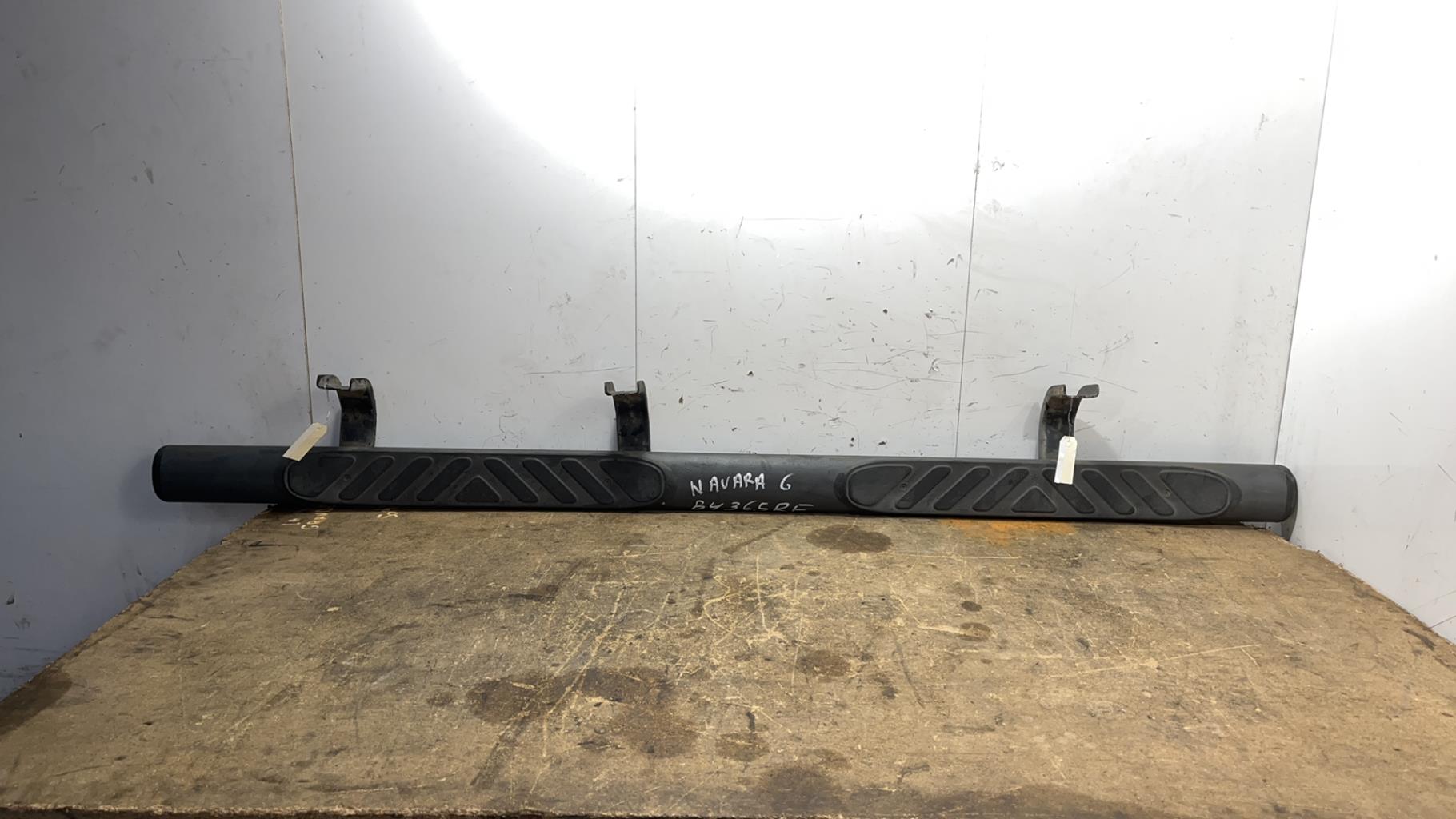 Marche pieds nissan navara 1 phase 2