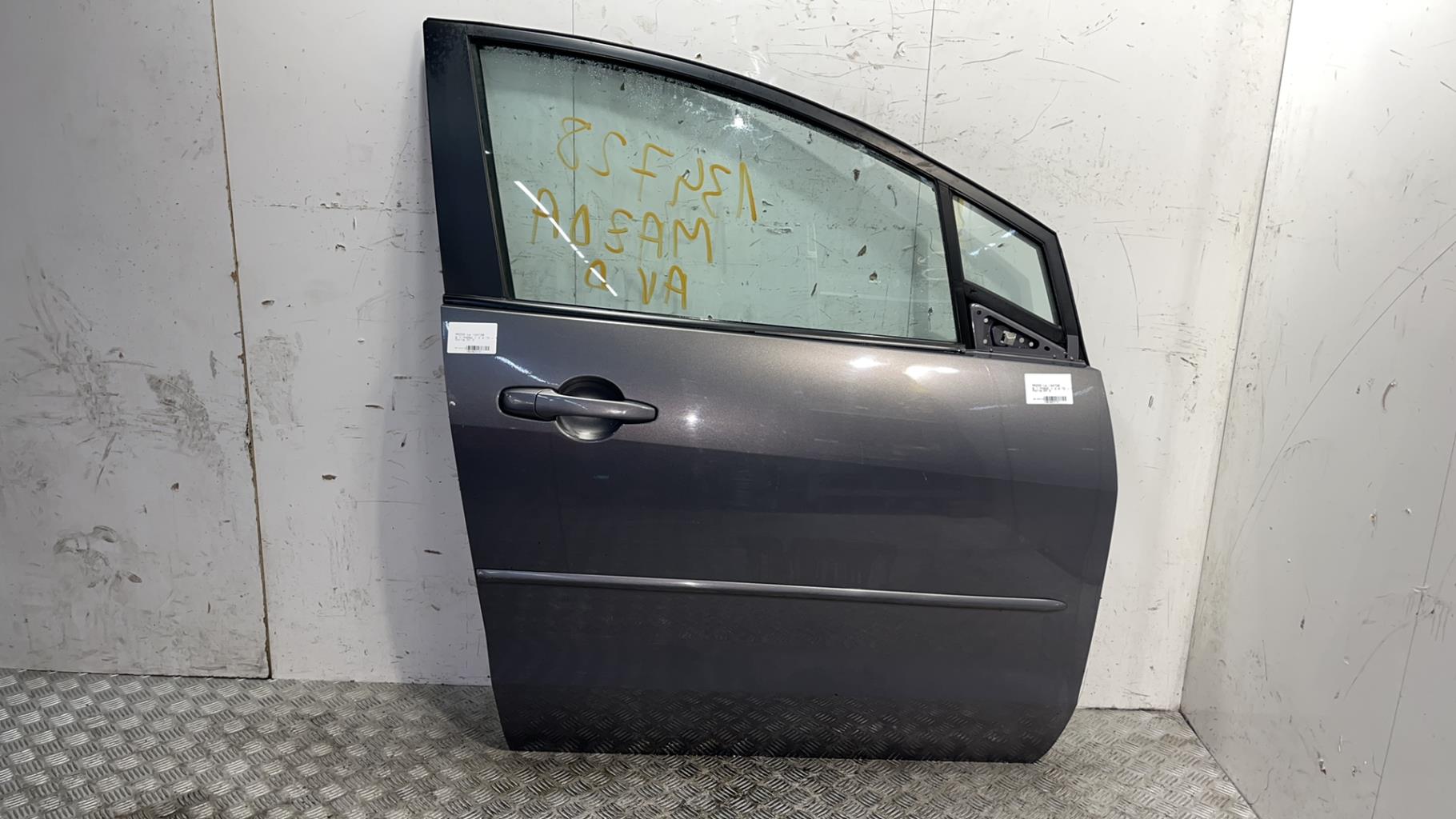 Porte avant droit mazda 5 1 phase 1