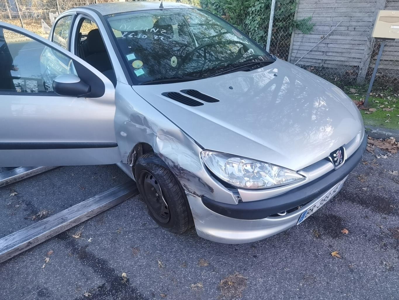 Vase d'expansion peugeot 206 phase 1