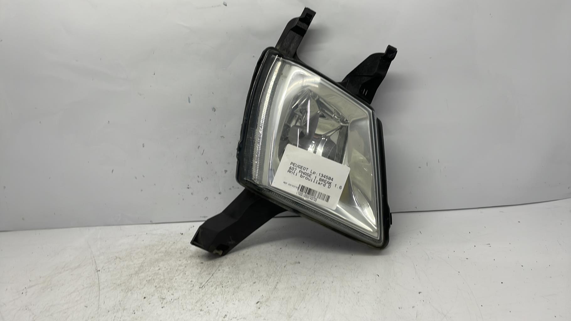 Anti brouillard droit (feux) peugeot 407 phase 1 break