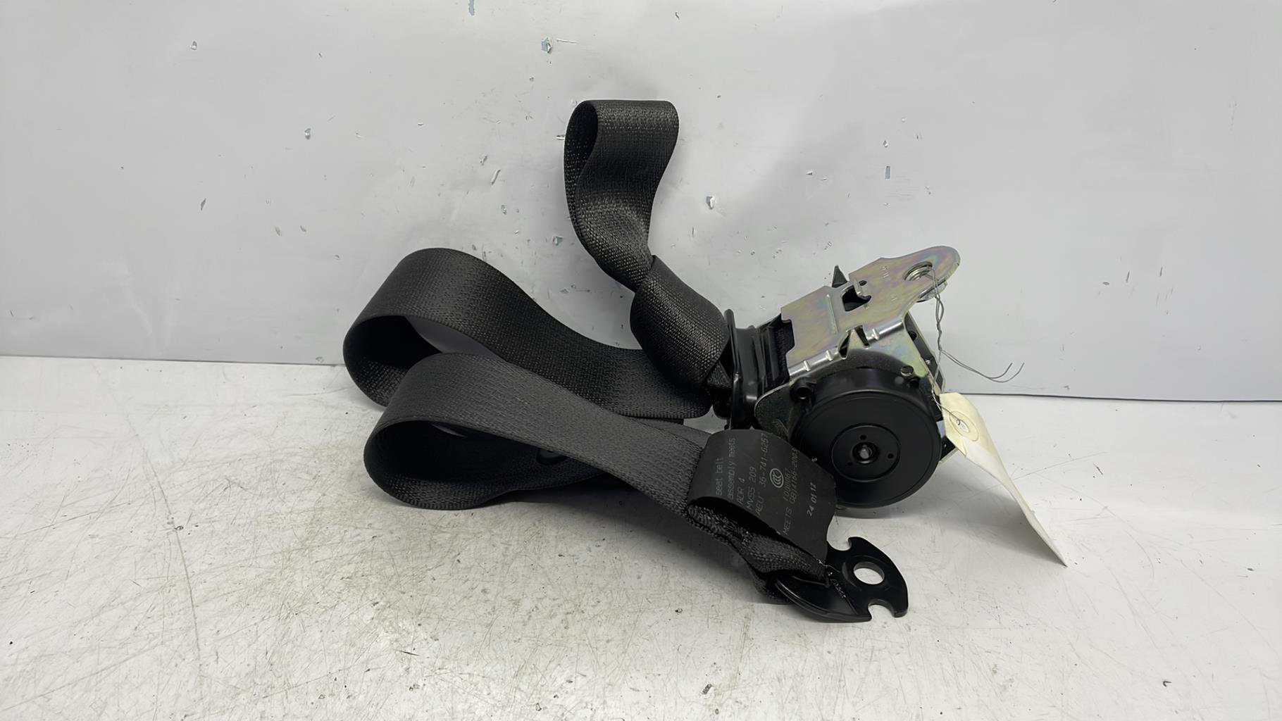 Ceinture arriere droit opel corsa d phase 2