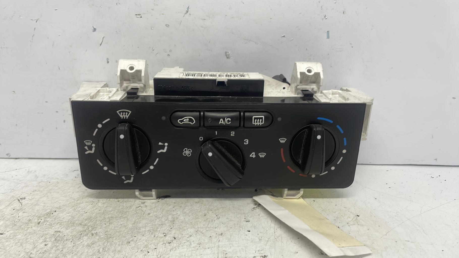 Commande chauffage peugeot 1007
