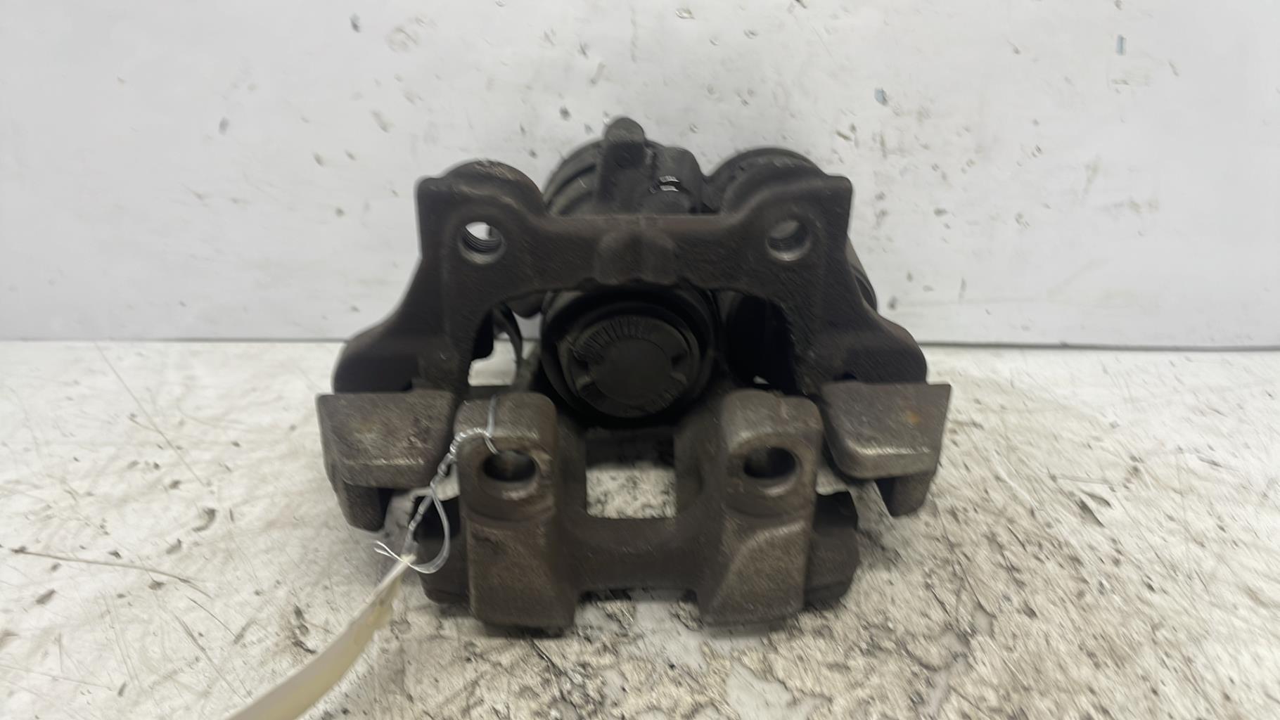 Etrier arriere droit (freinage) bmw x1 f48 phase 1
