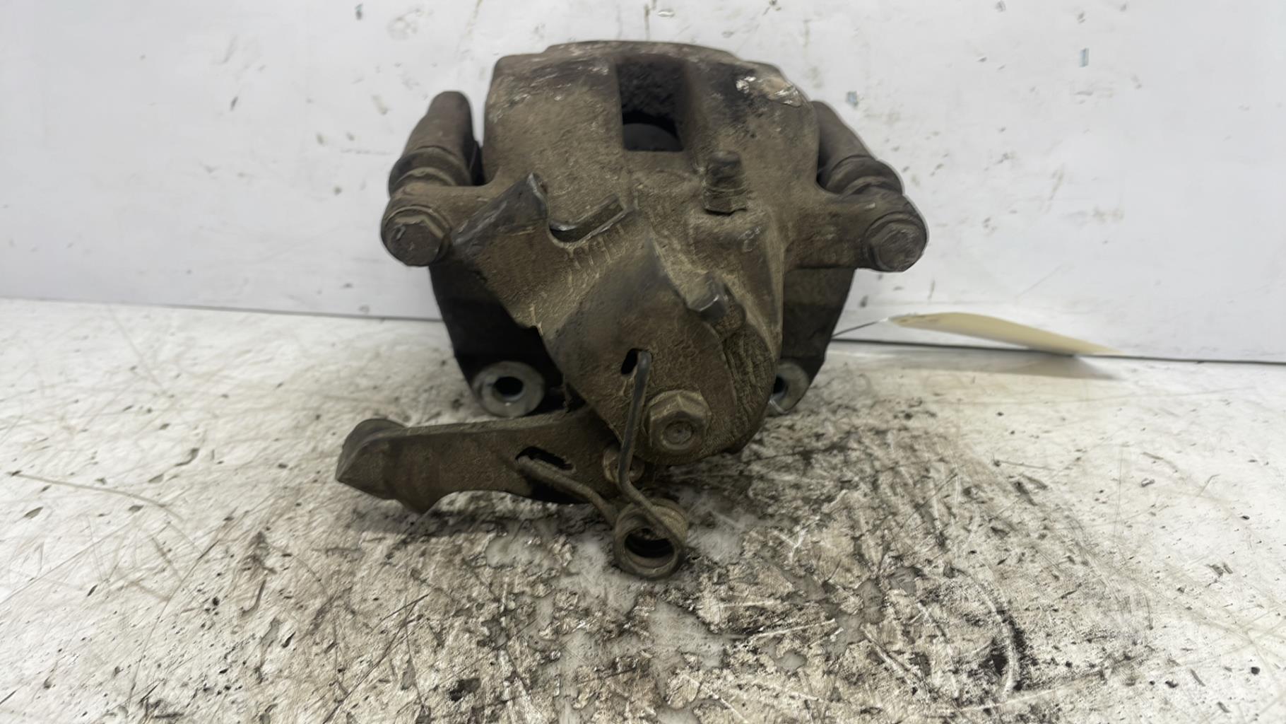 Etrier arriere gauche (freinage) citroen ds4 phase 1