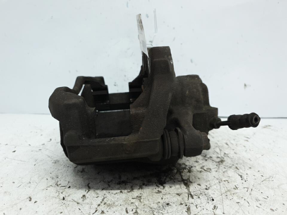 Etrier avant droit (freinage) peugeot 207 phase 1