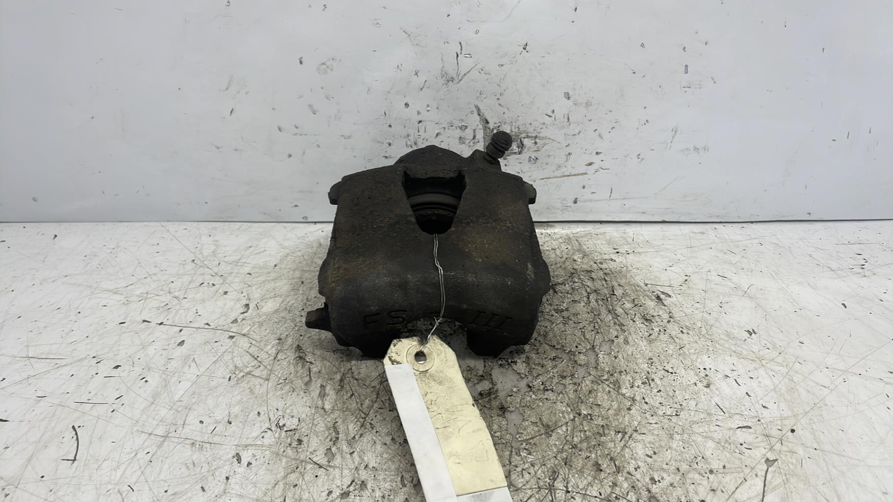 Etrier avant gauche (freinage) volkswagen golf 4
