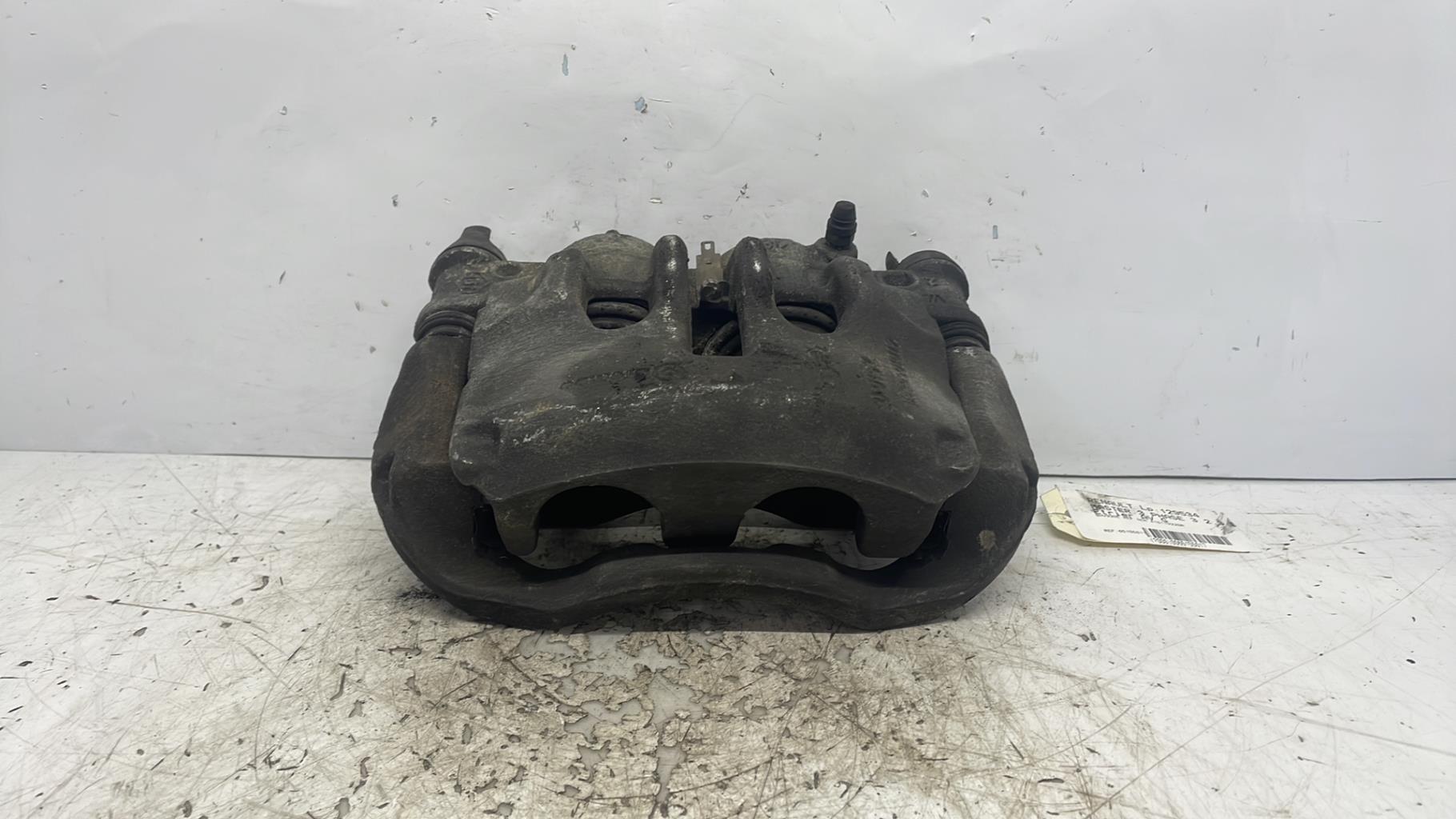 Etrier avant gauche (freinage) renault master 3 phase 3