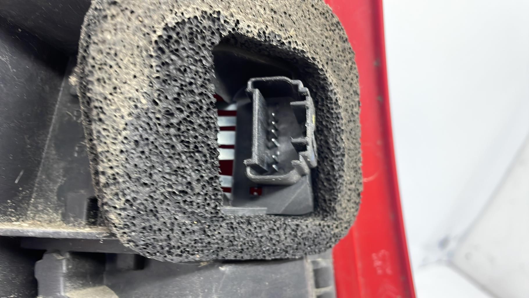 Feu arriere principal droit (feux) peugeot 107 phase 2