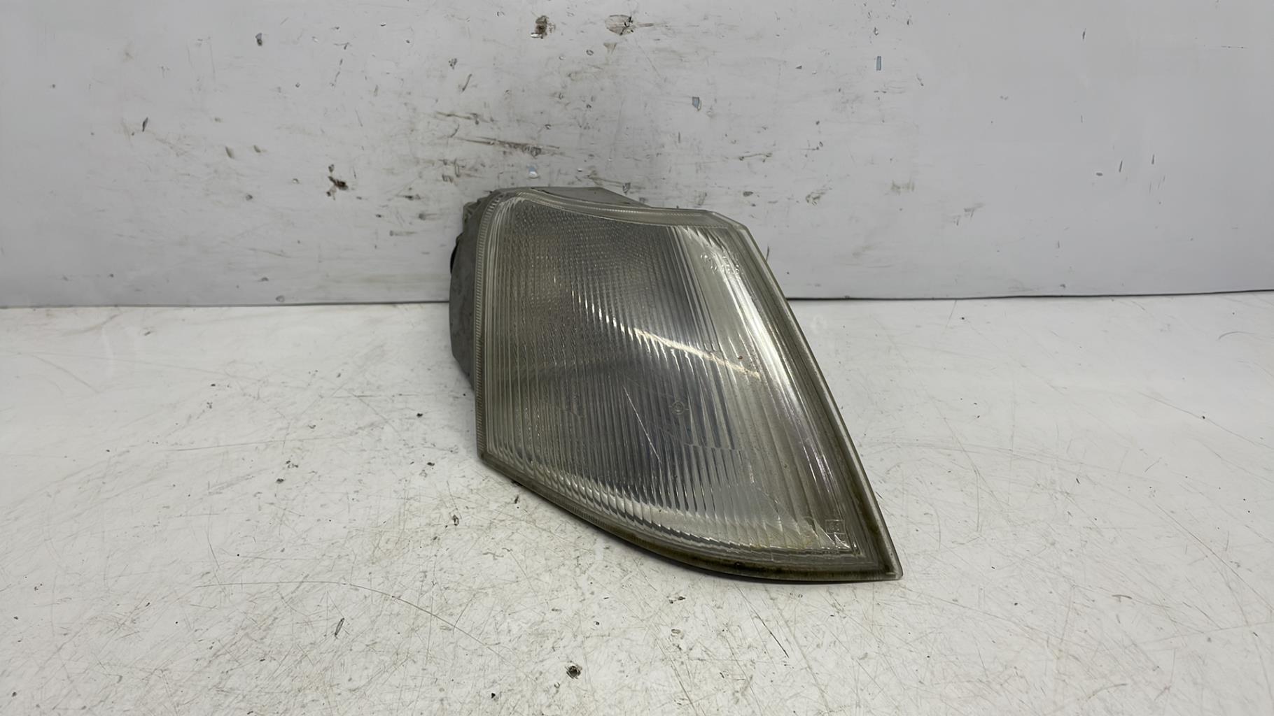Optique avant secondaire droit (feux)(clignotant) citroen xantia phase 2