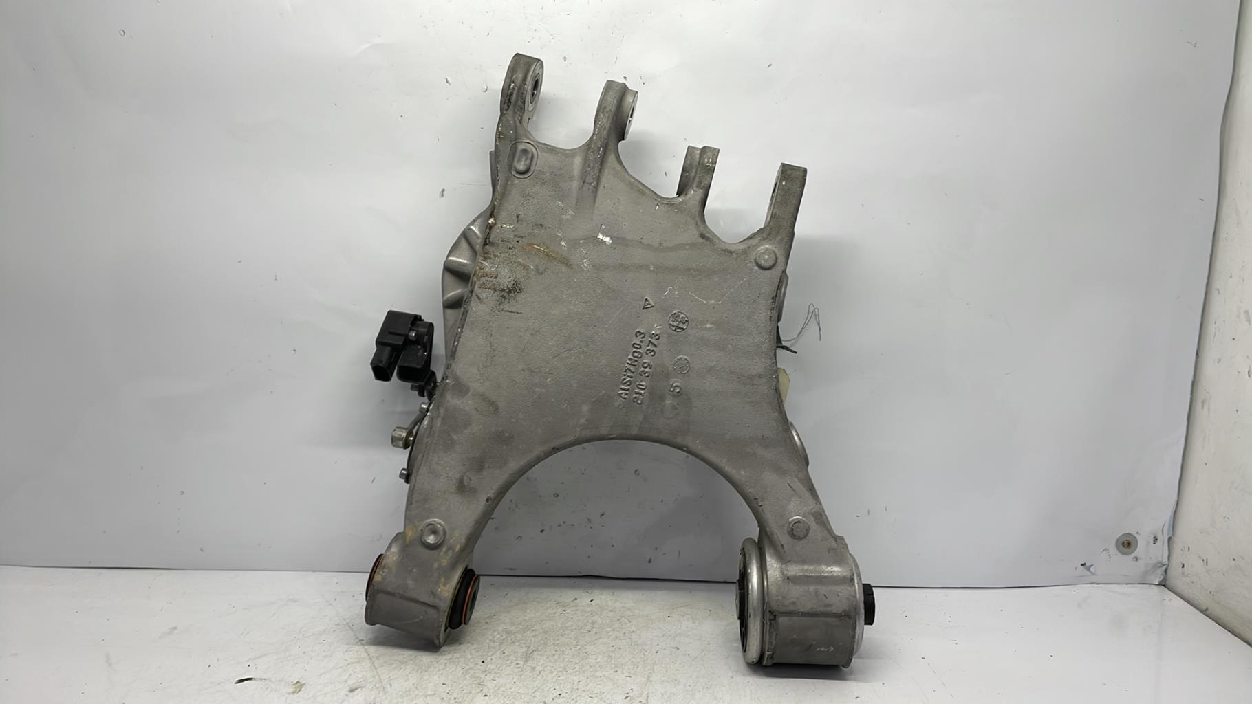 Triangolo inferiore posteriore destro ALFA ROMEO GIULIA 2 Gasolina - 1