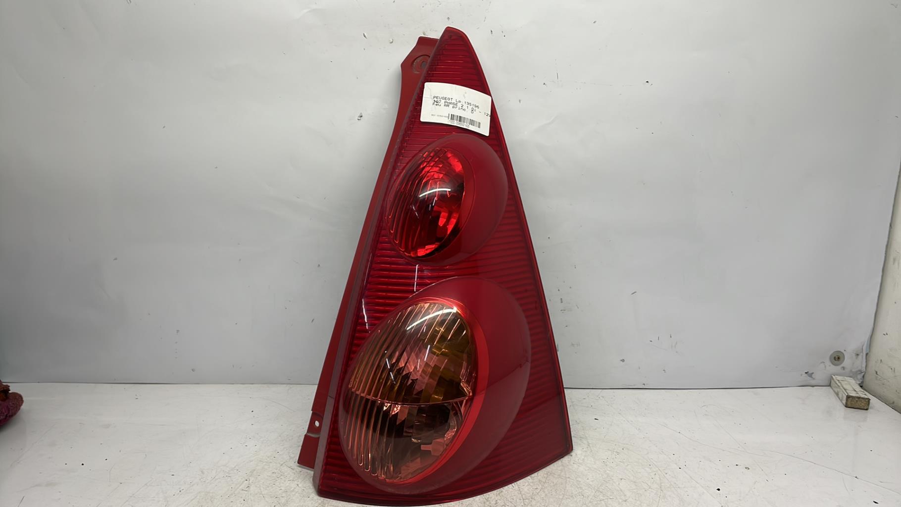 Feu arriere principal droit (feux) peugeot 107 phase 2