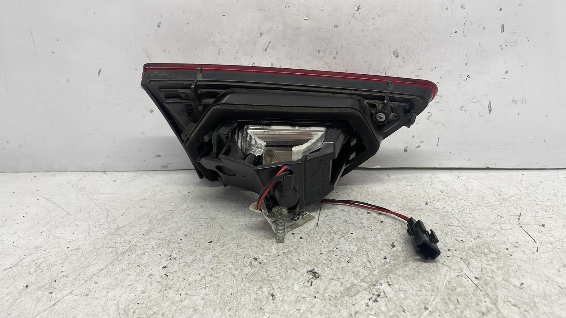 Feu arriere secondaire droit (feux) renault clio 4 phase 1