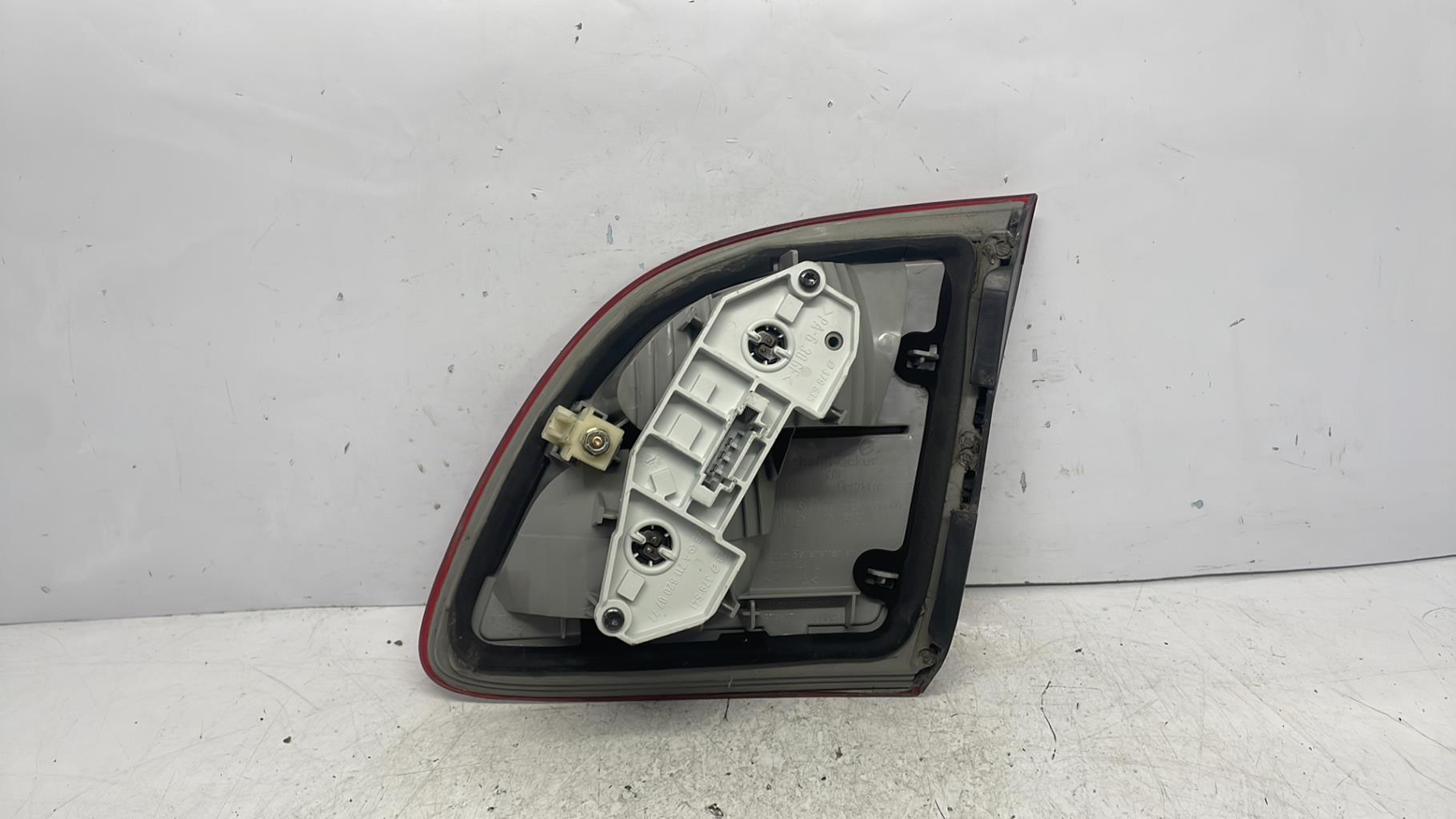 Feu arriere secondaire gauche (feux) mercedes classe e 211 phase 1 break