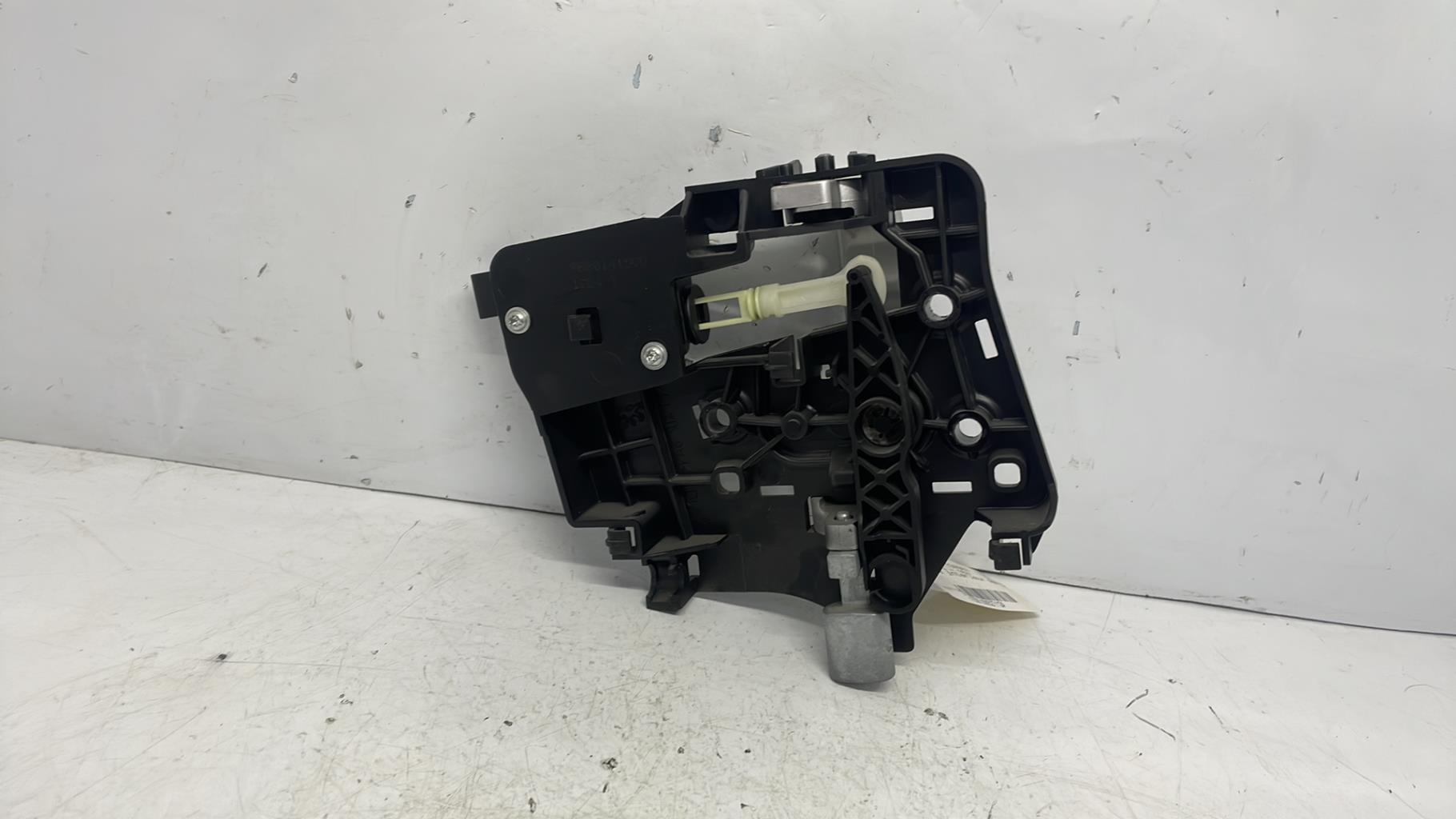 Poignee interieur avant droit peugeot 1007