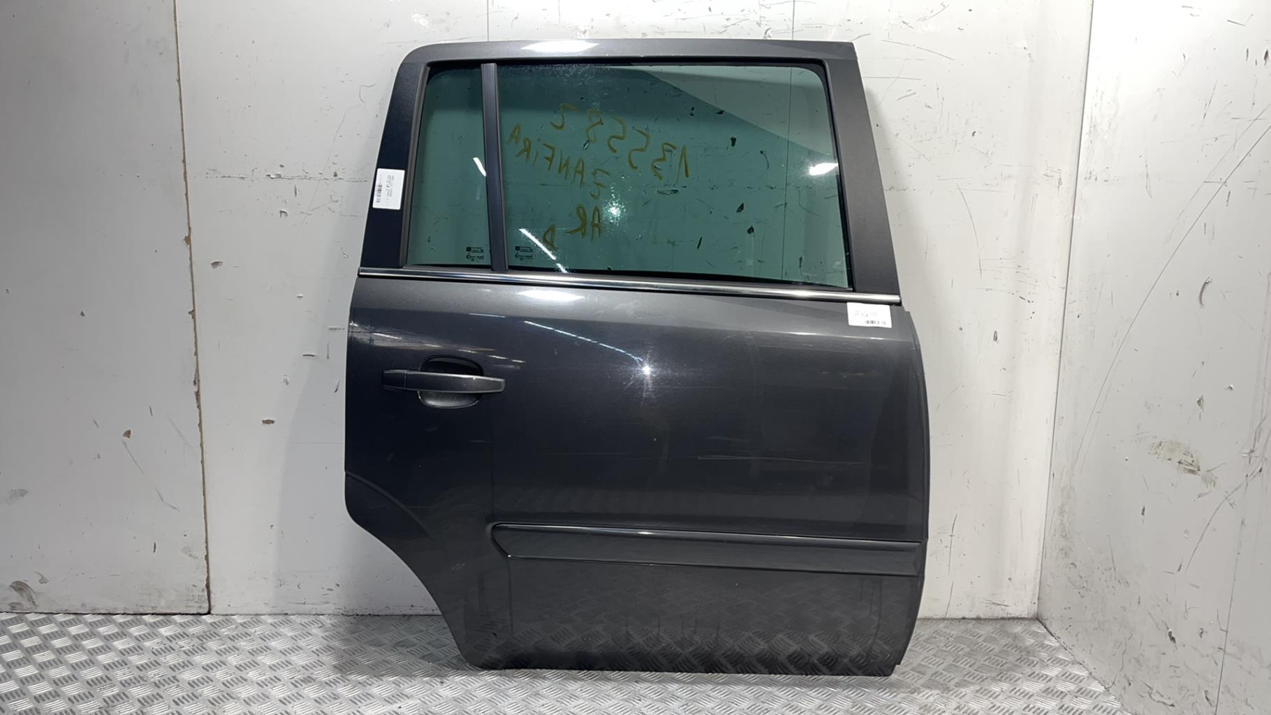 Porte arriere droit opel zafira b phase 2