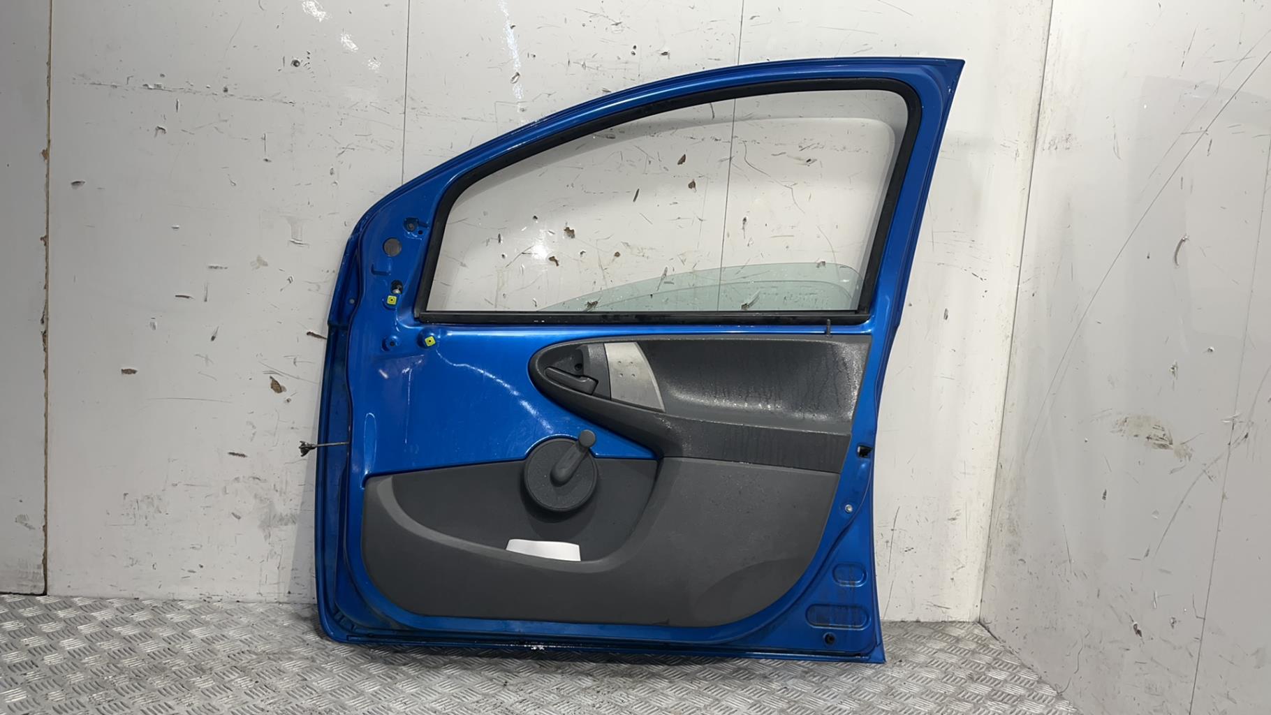 Porte avant droit peugeot 107 phase 2