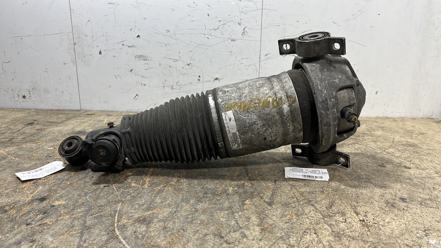 Suspension pneumatique avant droit porsche cayenne 1 phase 2