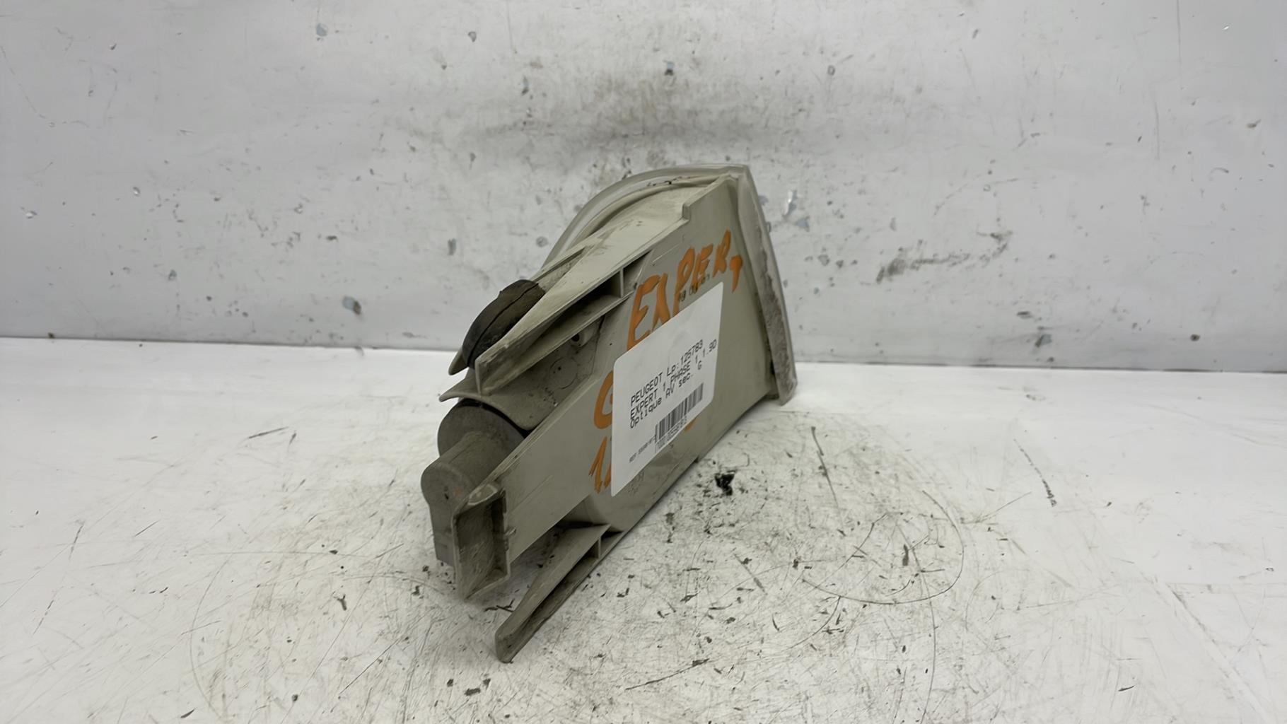 Optique avant secondaire gauche (feux)(clignotant) peugeot expert 1 phase 1