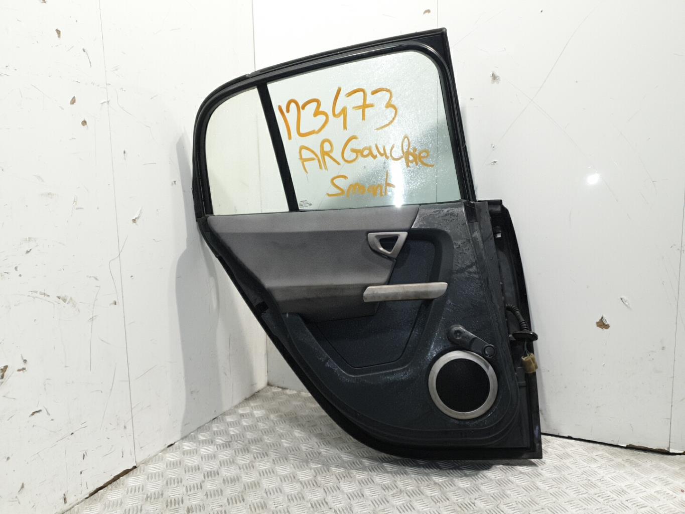 Porte arriere gauche smart forfour 1