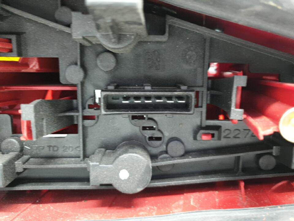 Feu arriere principal droit (feux) peugeot 106 phase 2