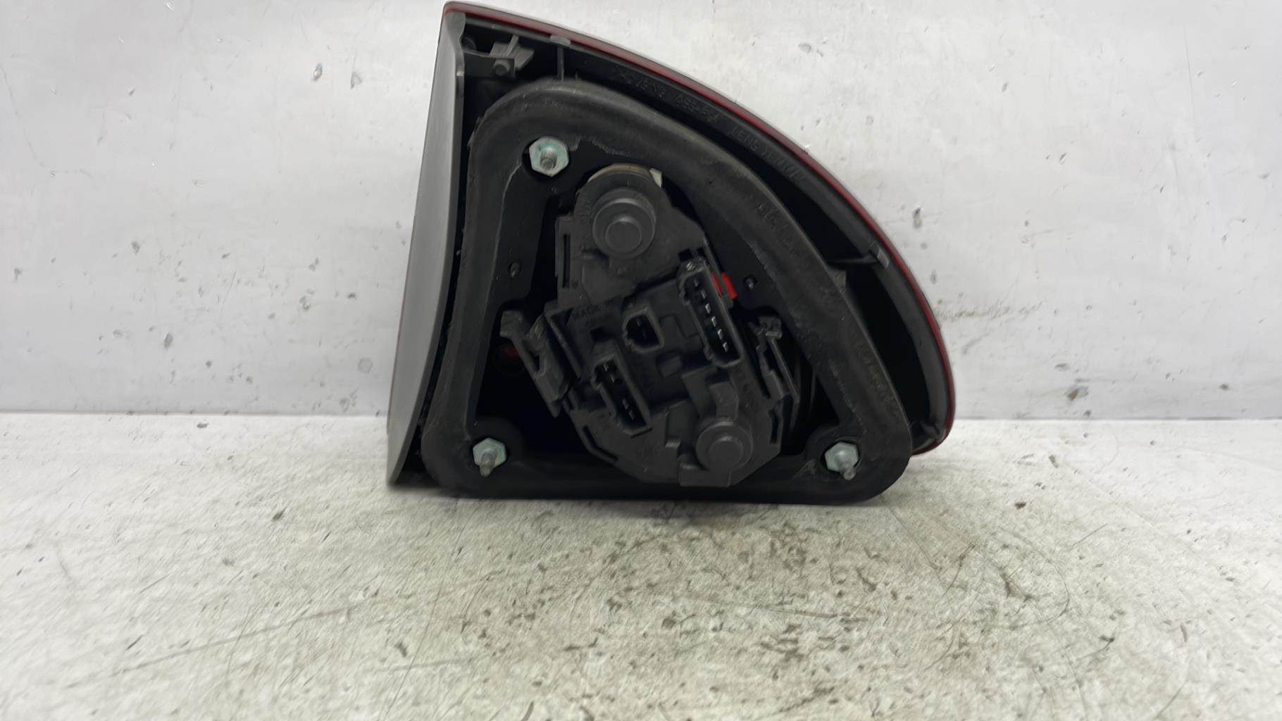 Feu arriere principal gauche (feux) seat leon 1
