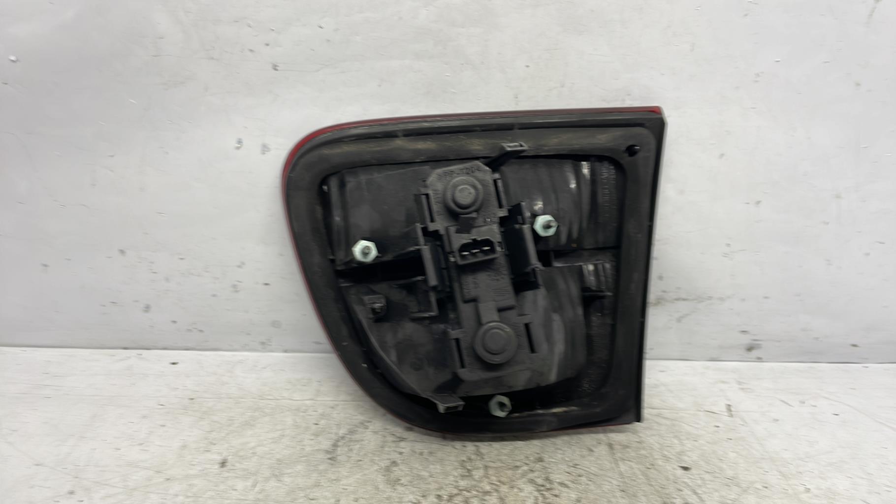 Feu arriere secondaire gauche (feux) seat leon 1