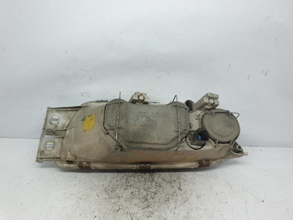 Optique avant principal droit (feux)(phare) ford fiesta 4 phase 1