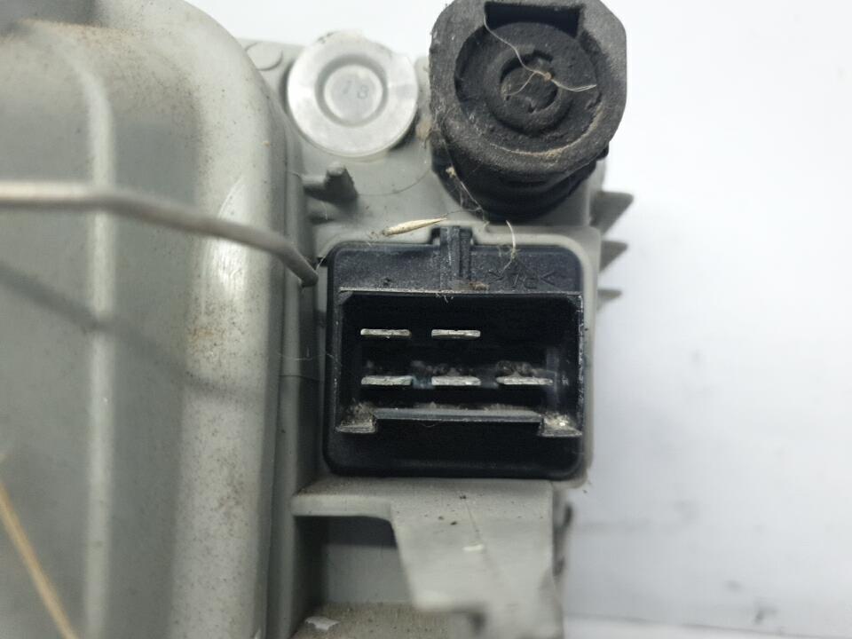 Optique avant principal droit (feux)(phare) mercedes vito 638