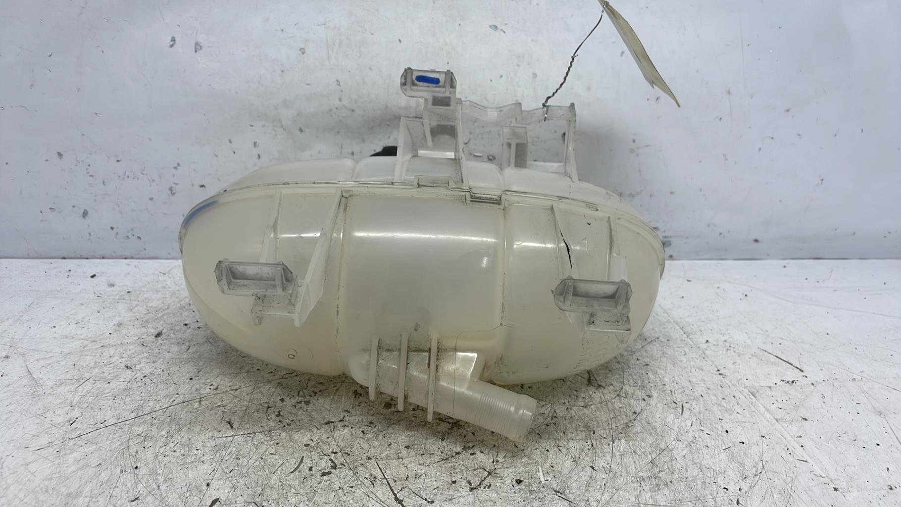Vase d'expansion renault trafic 3 court phase 1
