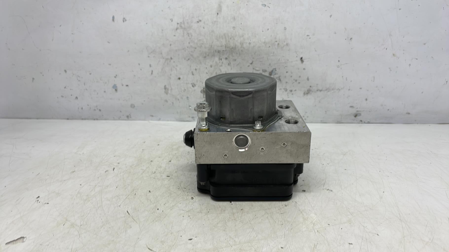 Bloc ABS (freins anti-blocage) toyota aygo 2 phase 2