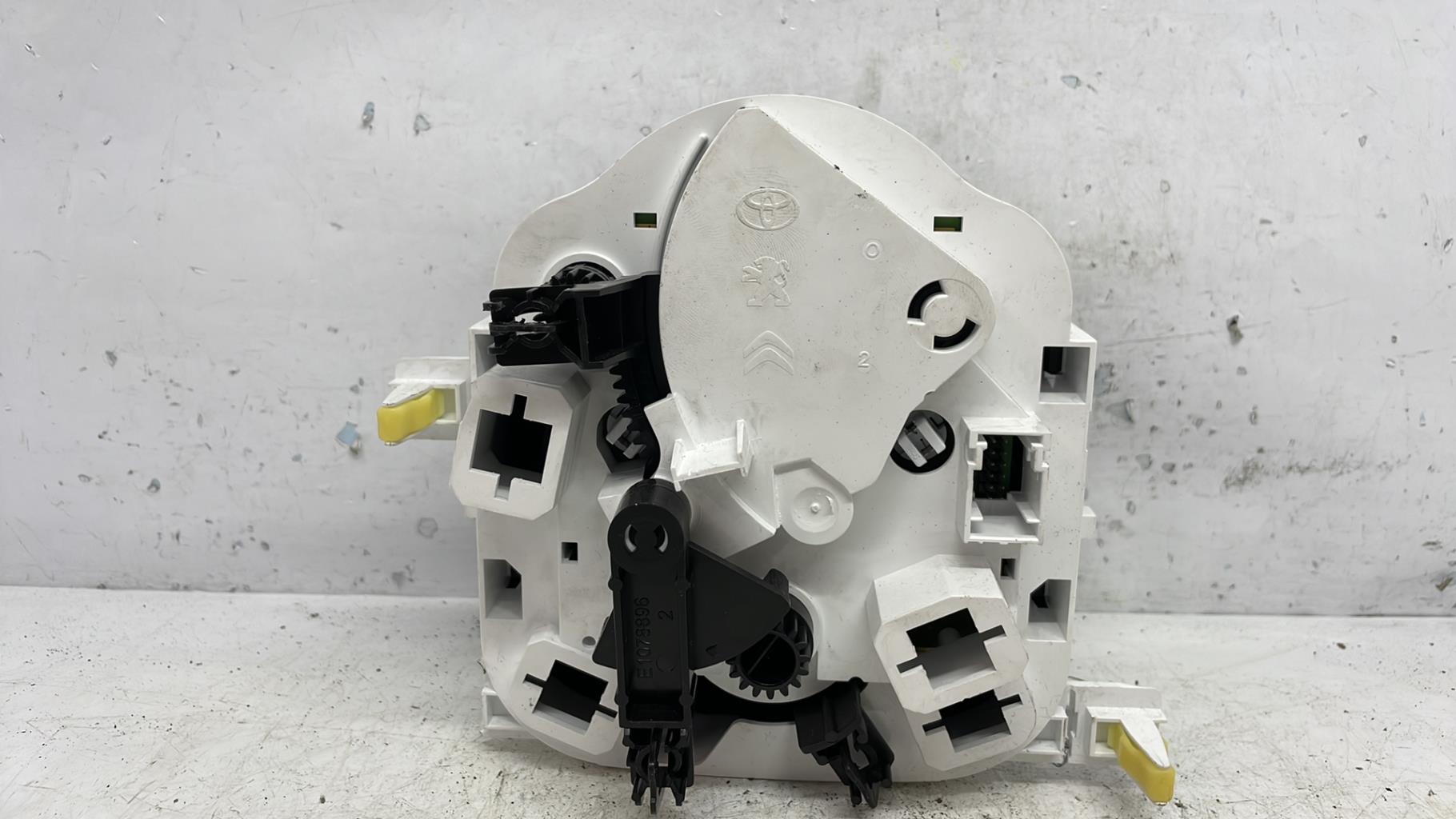 Commande chauffage toyota aygo 2 phase 2