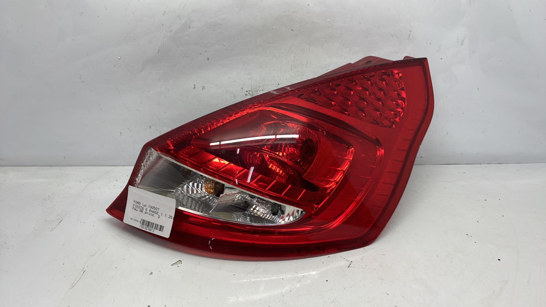 Feu arriere principal droit (feux) ford fiesta 6 phase 1